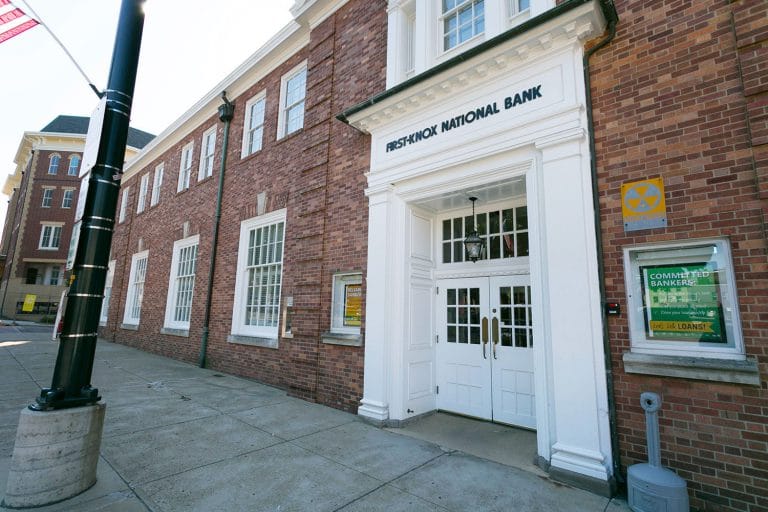 Bank in Downtown Mt Vernon, OH S Main St Park National