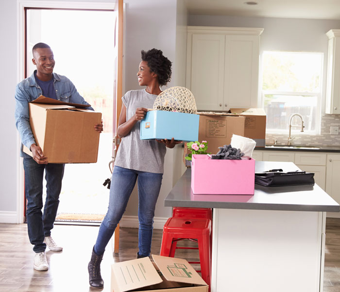 pnb-personal-borrow-03 Family moving into a new home